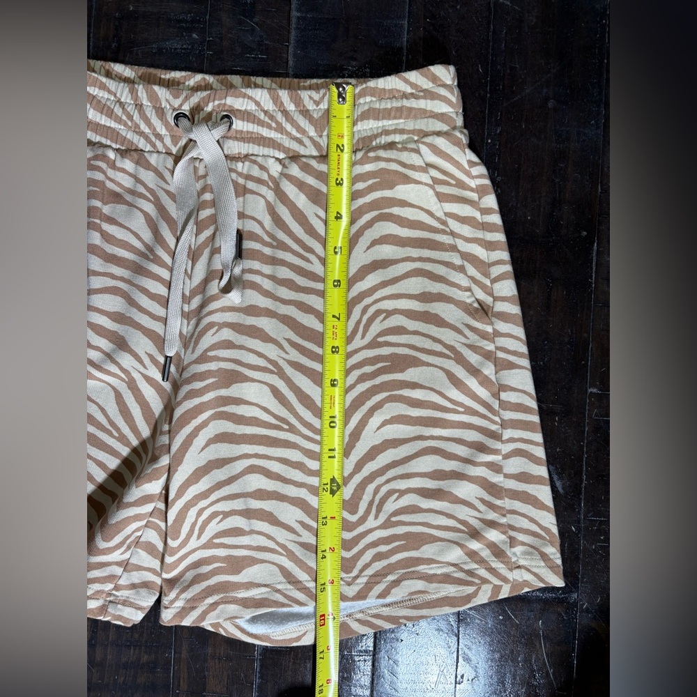 Banana Republic Animal Print Terry Lounge Shorts Women’s Small - Picture 7 of 8